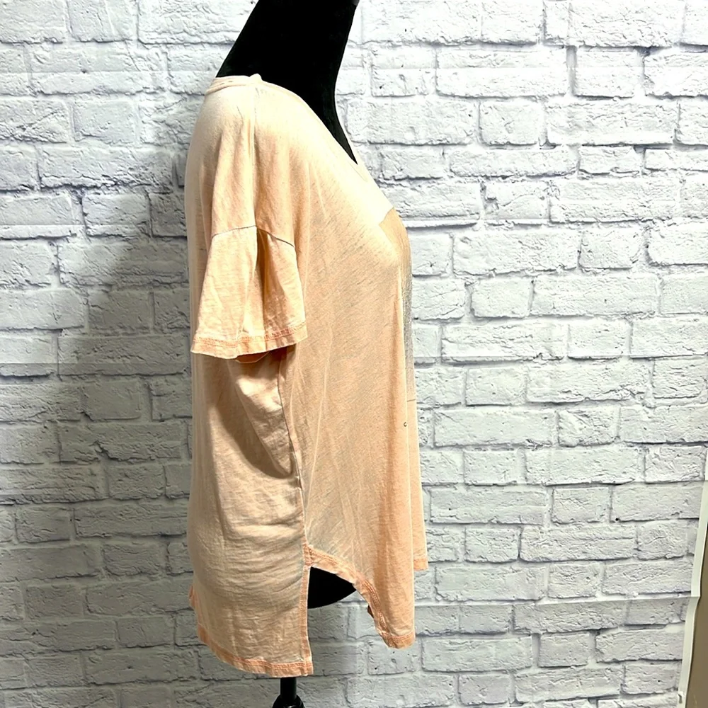 🆕 Calvin Klein Jeans Salmon Blush T-Shirt - Women’s Size Large